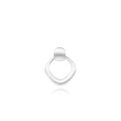 square pierce (P23)