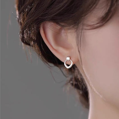 square pierce (P23)