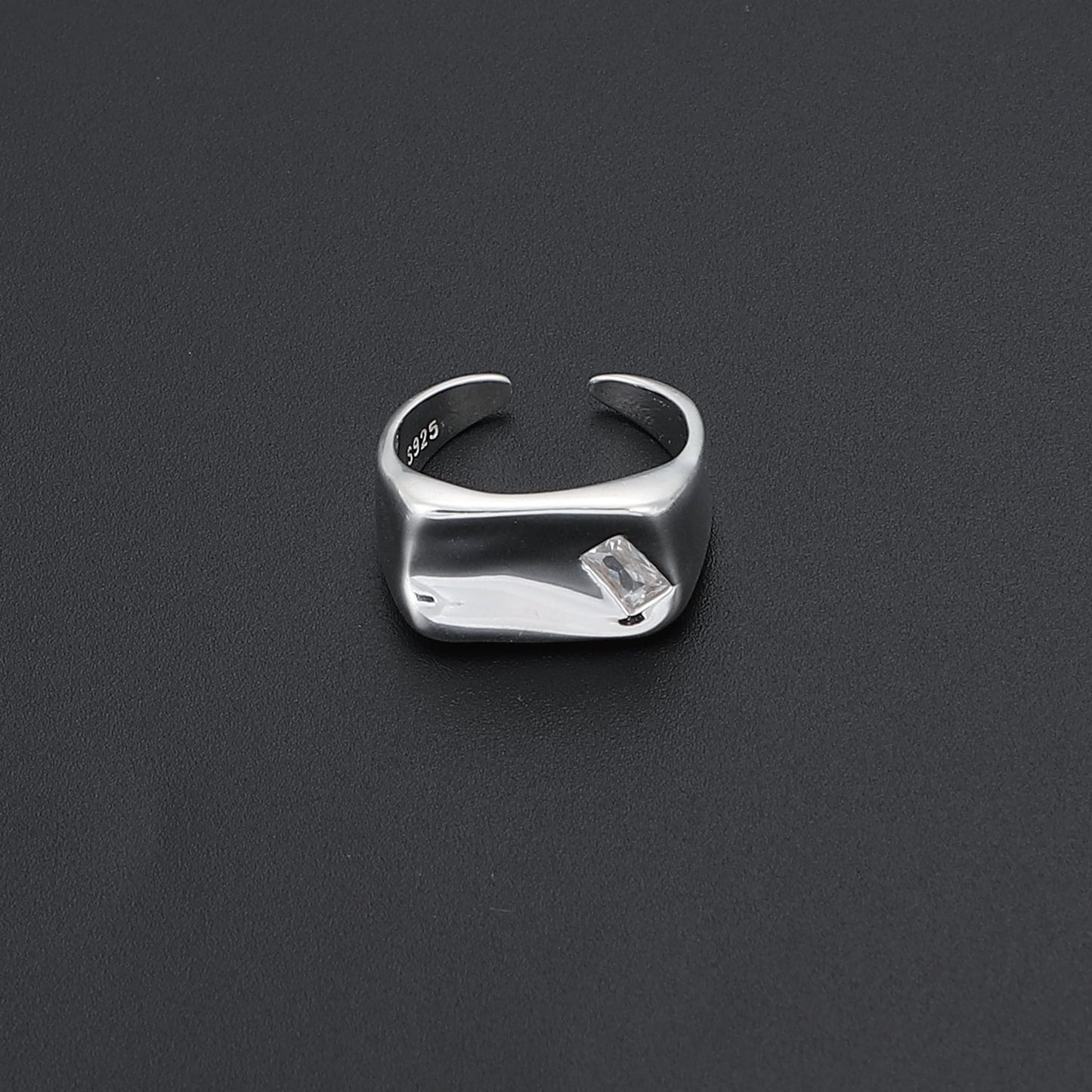 square ring (R18)