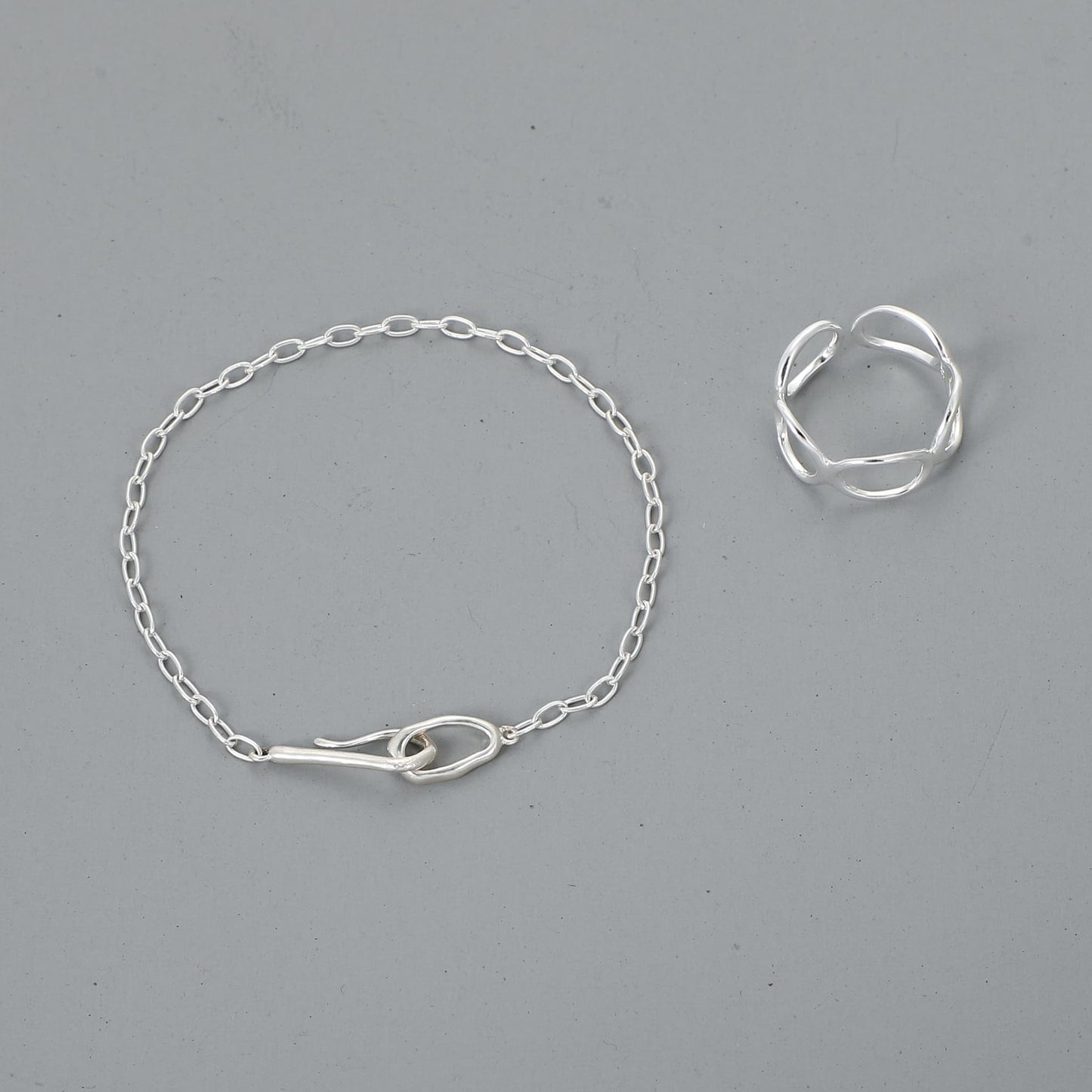 chain bracelet (B12)