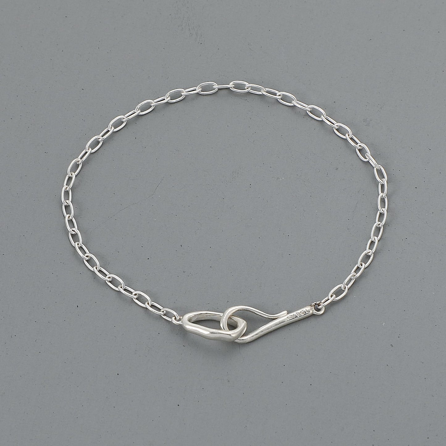 chain bracelet (B12)