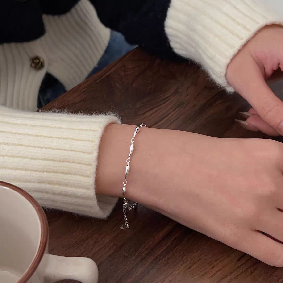 wave bracelet (B37)