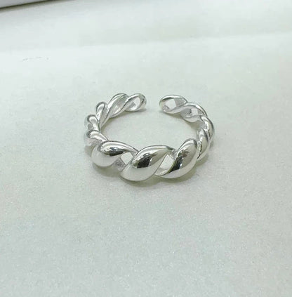 twist ring (R10)
