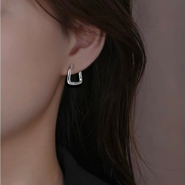 circle pierce (P28)