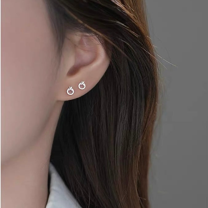 knot pierce (P24)