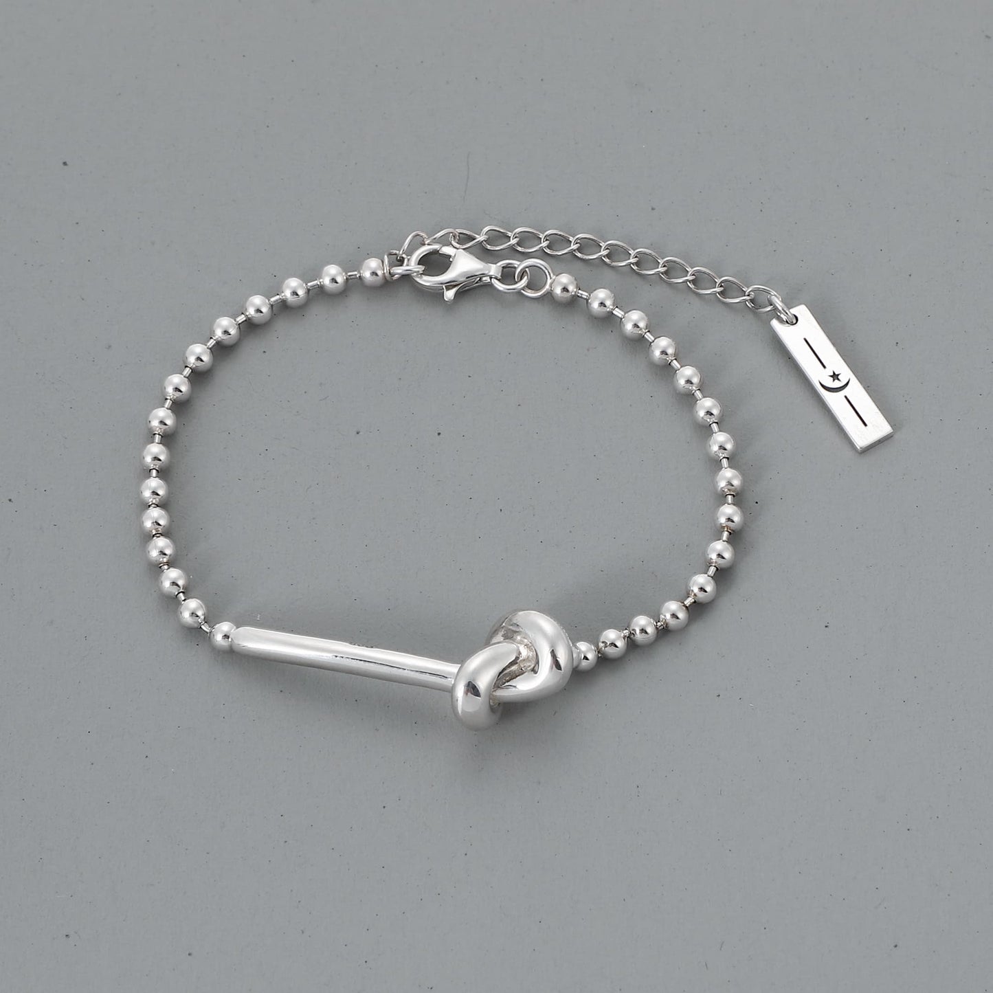 knot bracelet (B11)