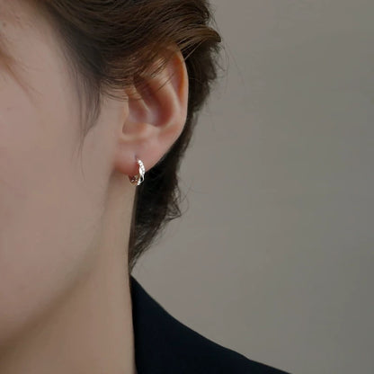twist pierce (P12)